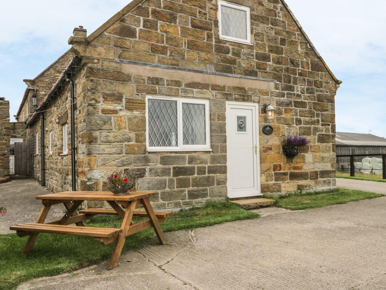 Foxhunter Cottage Whitby Exterior photo